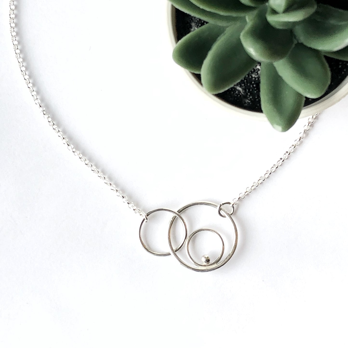 Sterling silver circles necklace