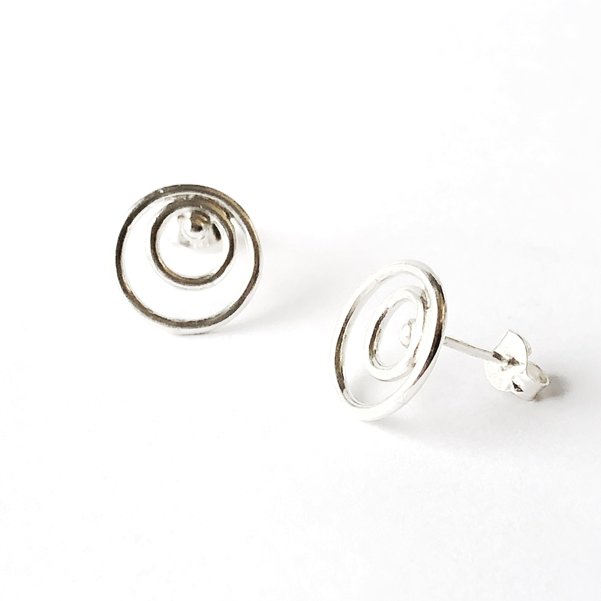 Sterling silver double circle stud earrings
